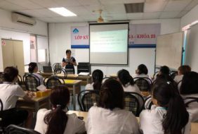 Tập huấn kỹ năng giao tiếp, ứng xử hướng tới sự hài lòng của người bệnh