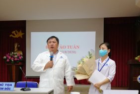 Trao Quyết định bổ nhiệm Phó Trưởng phòng Công tác xã hội Bệnh viện Mắt
