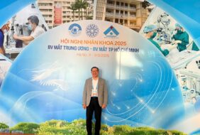 CHIẾN LƯỢC KẾT HỢP CÔNG NGHỆ CÁC ỨNG DỤNG GOOGLE MAPS – BE MY EYES – SEEING AI – AIRA HỖ TRỢ NGƯỜI KHIẾM THỊ TRONG ĐỊNH HƯỚNG VÀ DI CHUYỂN ĐỂ NÂNG CAO CHẤT LƯỢNG CUỘC SỐNG – HỘI NGHỊ NHÃN KHOA TOÀN QUỐC 2025 – BỆNH VIỆN MẮT TRUNG ƯƠNG – BỆNH VIỆN MẮT TP HỒ CHÍ MINH – HÀ NỘI 8–9/8/2025