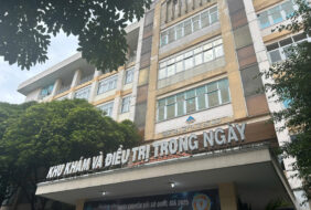 BỆNH VIỆN MẮT ĐẶT NGƯỜI BỆNH Ở VỊ TRÍ TRUNG TÂM