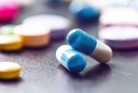 “CÁC THUỐC CHỐNG VIÊM KHÔNG STEROID (NSAID): THỜI GIAN SỬ DỤNG TỐI ĐA” – ĐIỂM TIN CẢNH GIÁC DƯỢC CỦA TRUNG TÂM DI & ADR